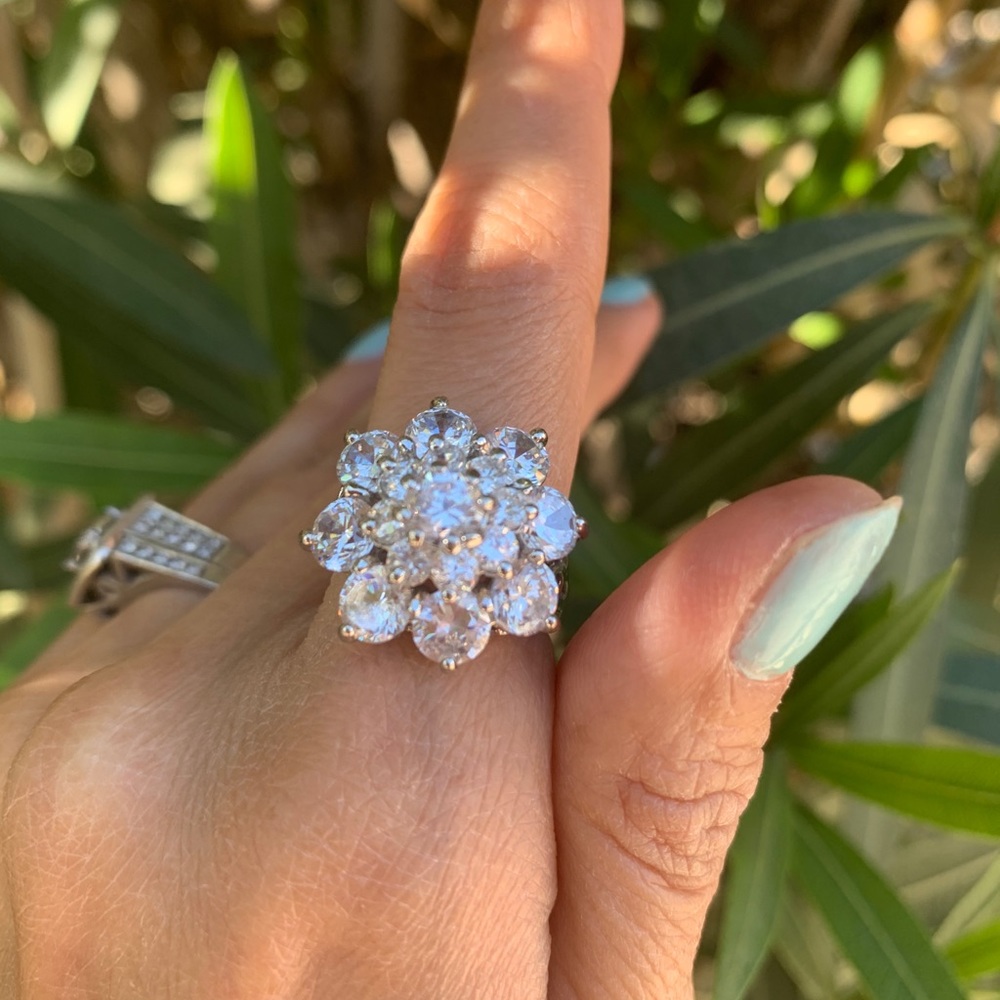 Flower Cz ring - Picture 2 of 6